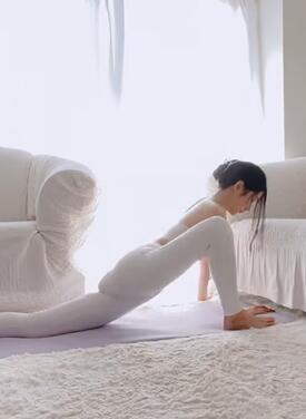 shuuVayu小姐姐的舒缓瑜伽练习