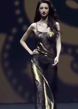 2025春夏深圳时装周模特陈宝月2