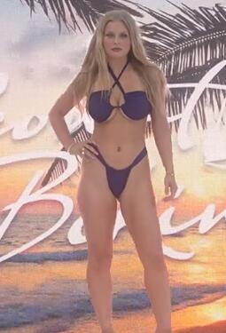 椰子比基尼 Exa 模特游泳秀 2024 年迈阿密游泳周