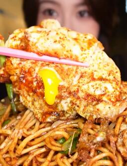 10 元深夜路边摊,藏在深巷的美食