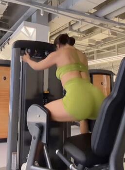 5分钟极致蜜桃臀塑形干货|比基尼运动员原来这样吃