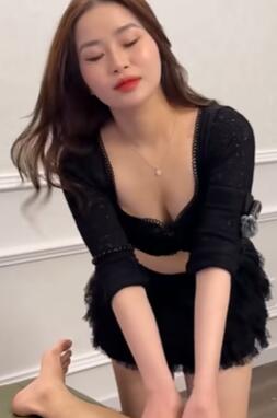 找个越南漂亮美眉给兄弟们按摩 兄弟们 喜欢吗