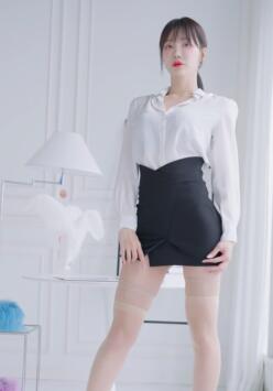 KYUL小姐姐的学园风&OL风眼镜反差穿搭