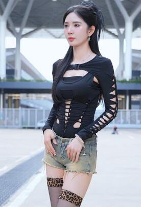 2024 粤港澳大湾区车展 车模 诗佳 9