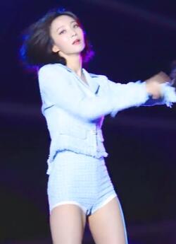 4K高清韩国女团OHMYGIRL 饭拍秀