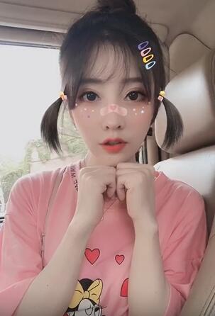 冯提莫搞怪视频,抖音号《Fengtimo1219》