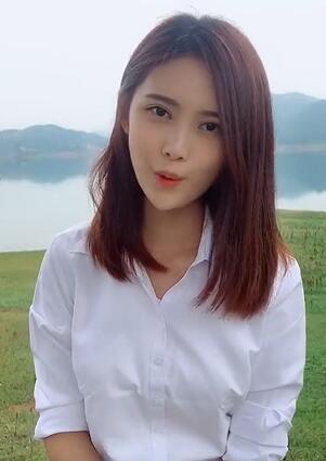 快手福利视频:听听美女唱的这首歌怎么样