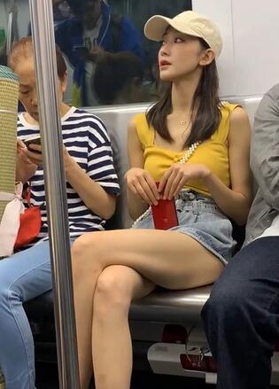 杭州地铁遇美女,有没有心动的感觉呢?