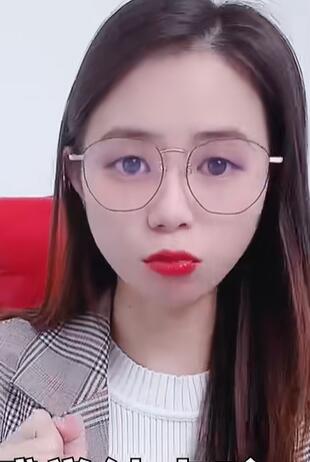 和女生接吻,把手放在这三个地方,让她瞬间腿软