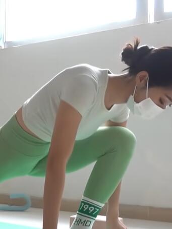 有个爱你的人不容易 - 那英