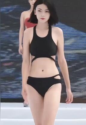 2023兴城国际泳装展模特走秀14
