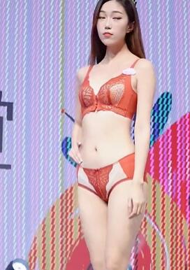高清美女模特 时尚内衣模特走秀8