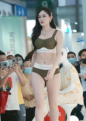 商场活动模特内衣秀13