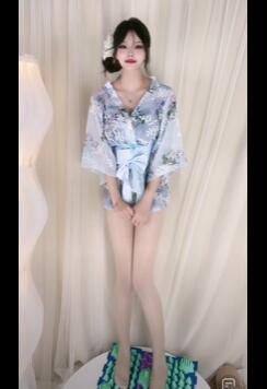 美女主播挑战极限!肉丝诱惑 指压板跳