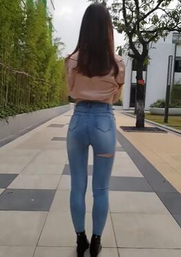 真实街拍4牛仔包臀好身材OL
