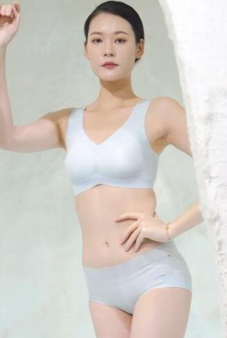 SIUF 2021深圳內衣展春d2-24丝隐 美女模特秀场