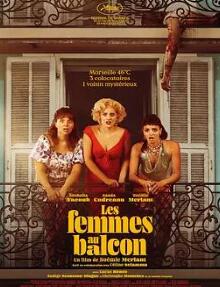 ��̨�ϵ�Ů����