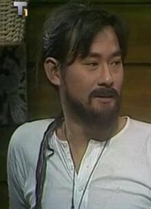 一屋两伙三人行粤语